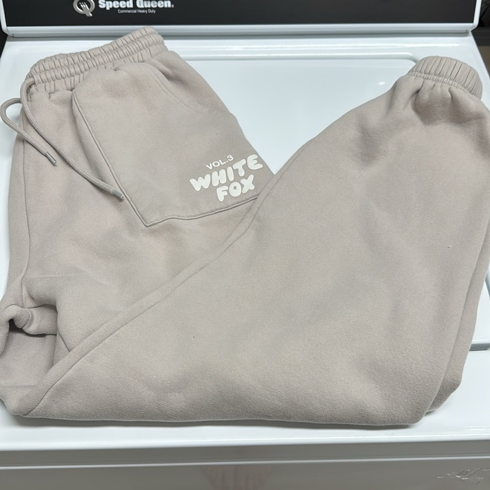White fox volume 3 Sweatpants